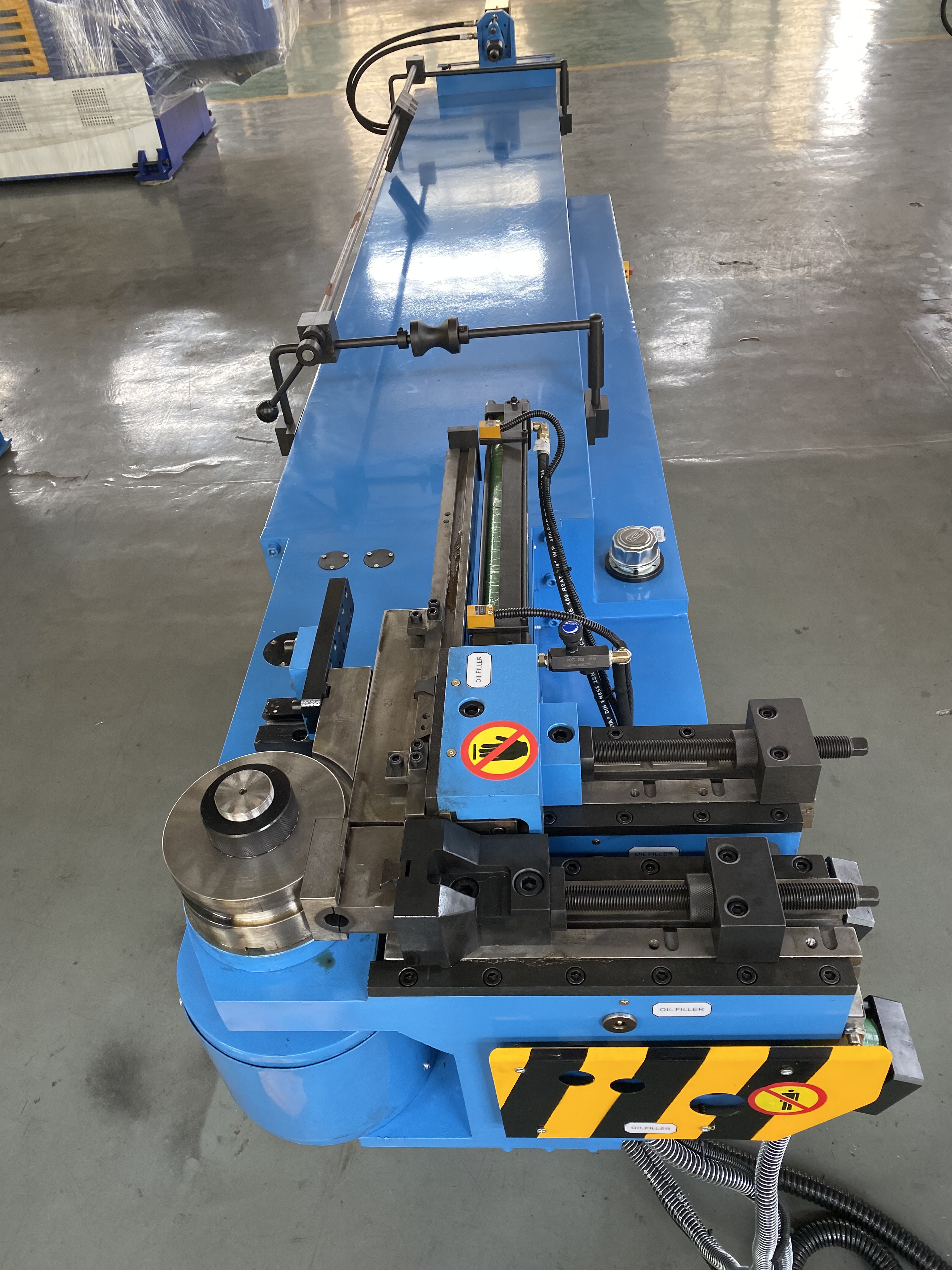 keluli tahan karat Semi Automatic Hydraulic NC Tube Bending Machine Harga